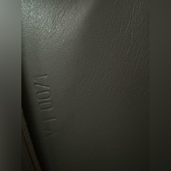 Louis Vuitton Lexington Vernis Pochette with Dust Bag - Picture 10 of 16